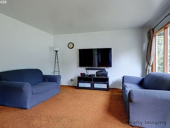 4th image of 9605 N Clarendon Ave