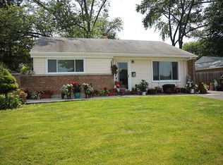 219 Sauk Trl, Park Forest, IL