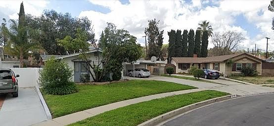 2nd image of 23130 Runnymede St