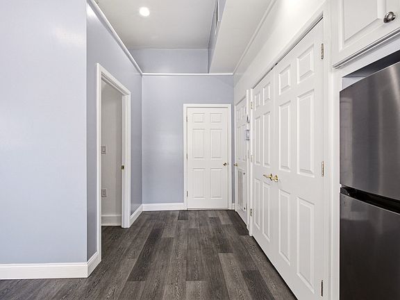 3rd image of 501 Niles St Floor 1