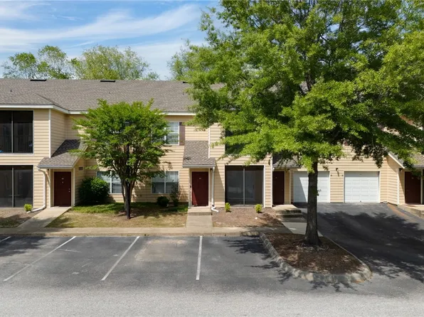 447 W Longleaf Dr APT 304, Auburn, AL 36832
