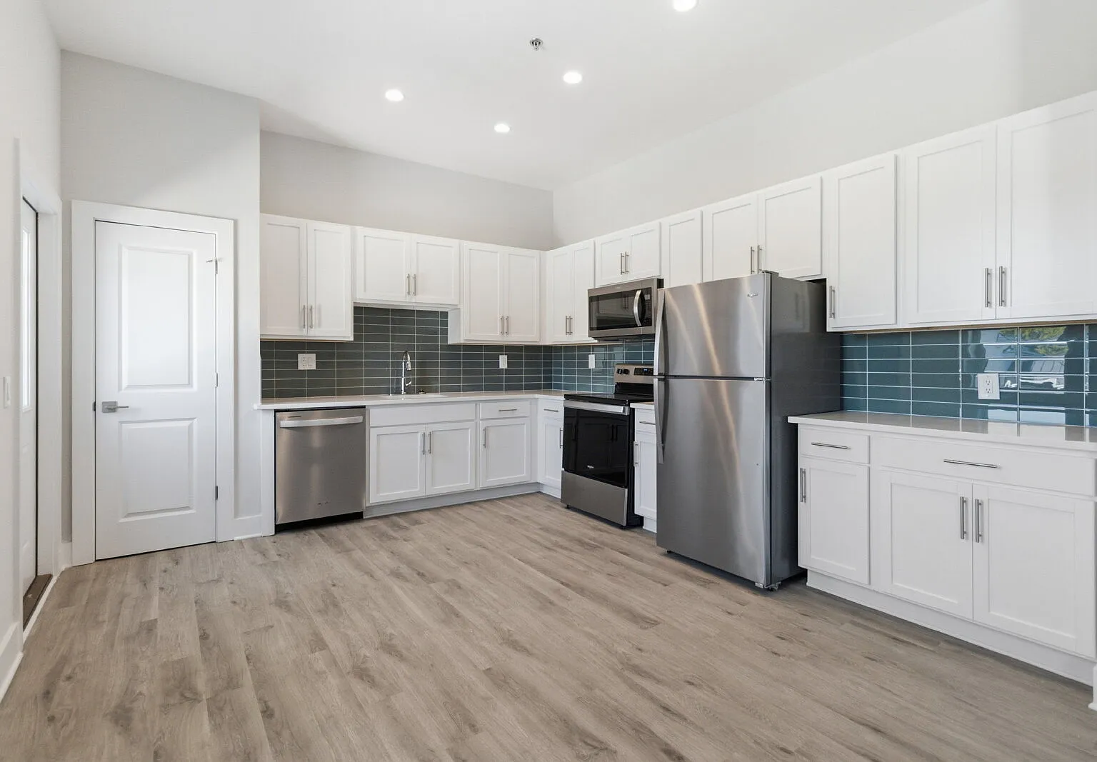 2 bed, 2.0 bath, 1088 sqft, $1,850 — Photo 3