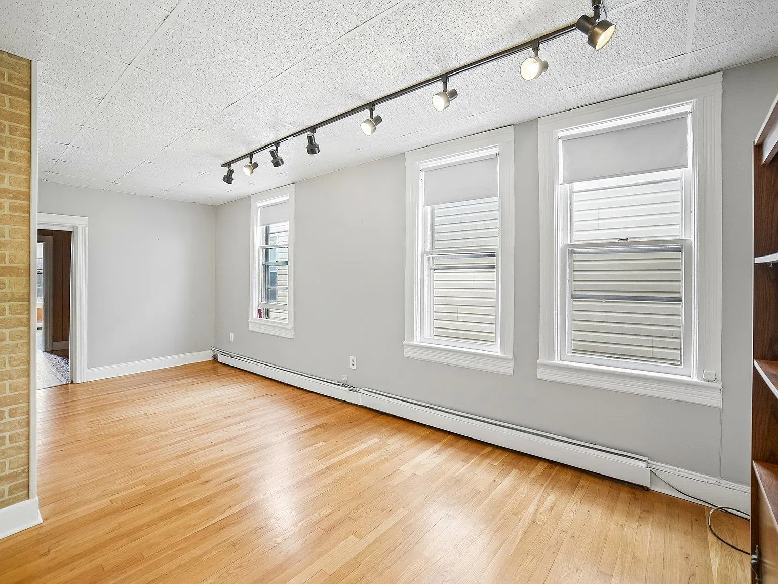 1 bed, 800 sqft, $1,700 — Photo 1