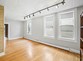 89 W 24th St, Bayonne, NJ
