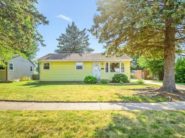 7516 Orion St, Loves Park, IL 61111
