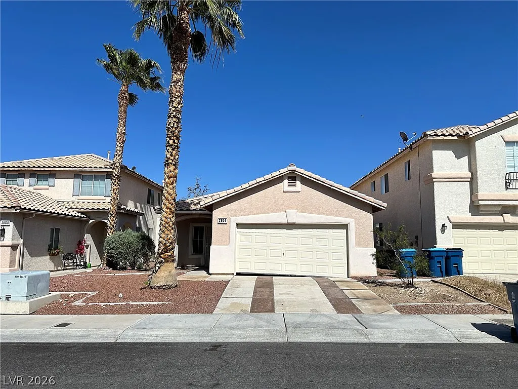 3 bed, 2.0 bath, 1244 sqft, $1,790 — Photo 1