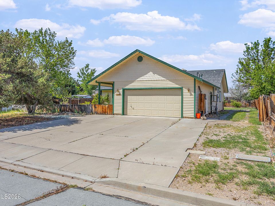 1st image of 245 Nicole Dr