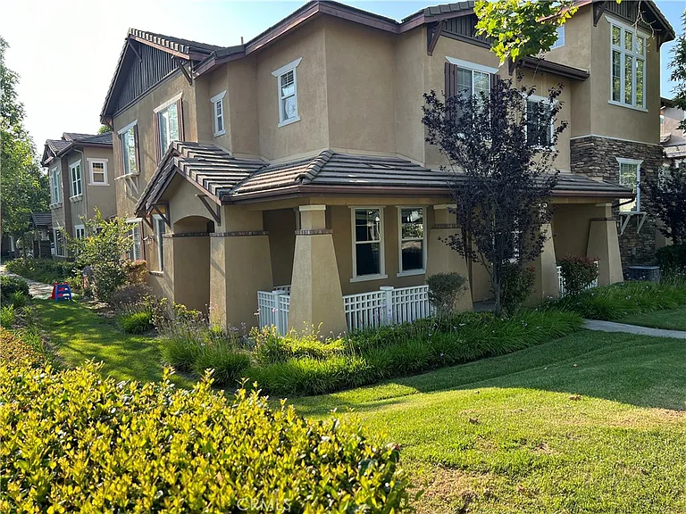 46 Chadron Cir — Photo 2
