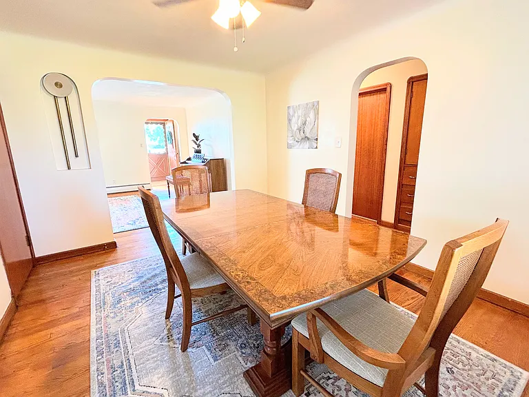 7716 Kenilworth Ave — Photo 12
