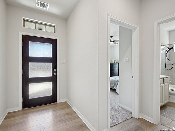 4th image of 611 Bindseil Grove