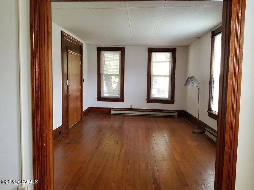 1 bed, 700 sqft, $1,000 — Photo 2