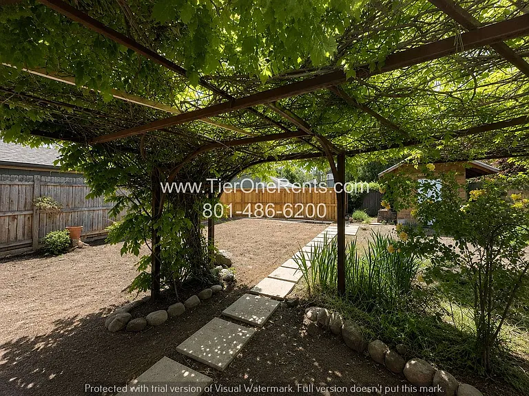 1012 E Blaine Ave — Photo 7