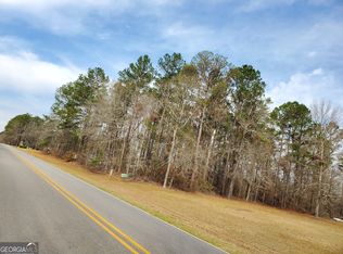 320 Plantation Dr, Sandersville, GA 31082