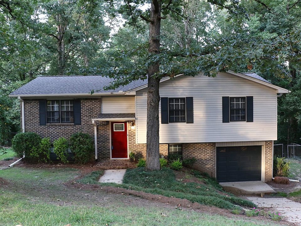 Welcome to 1921 Croydon Cir!