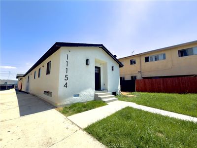 11154 South Broadway, Los Angeles, CA, 90061