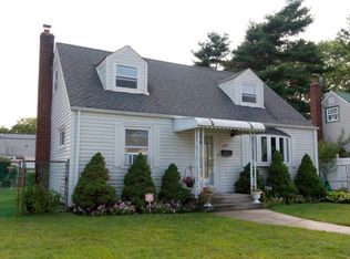 768 Park Ave, Uniondale, NY 11553