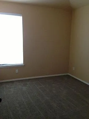 355 Armstrong Ln — Photo 5