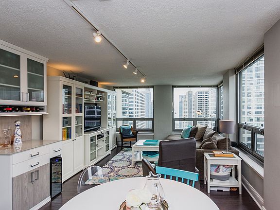 3rd image of 440 N Wabash Ave APT 4209