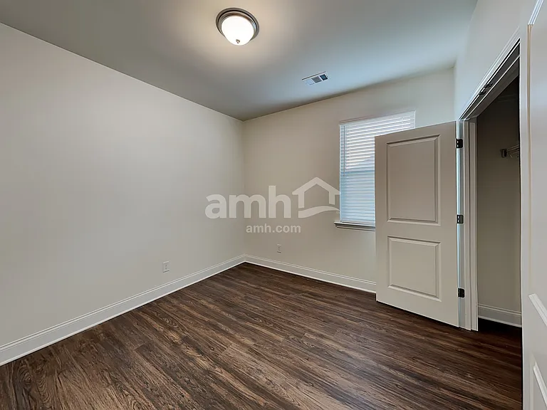 7060 Creeksong Dr — Photo 24