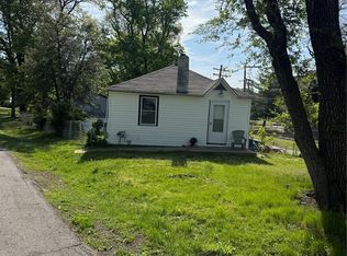 223 Fairview Ln, Saint Louis, MO 63135