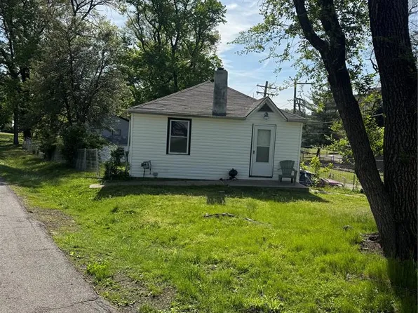 223 Fairview Ln, Saint Louis, MO 63135