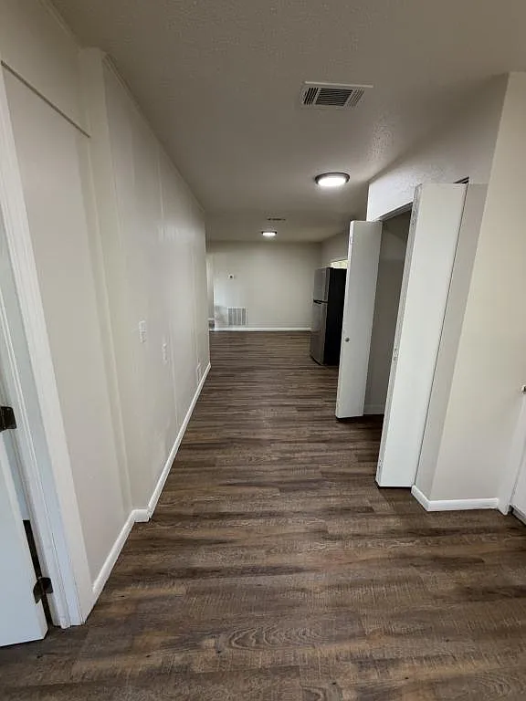 401 S Scraper St — Photo 4