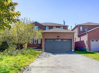31 Blair Cres, Barrie, ON L4M 5Y7