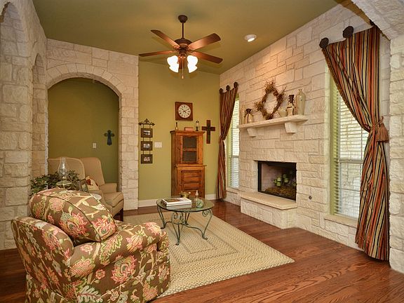 5th image of 406 Saddlehorn Dr