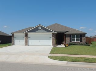 7523 E 160th St S, Bixby, OK 74008