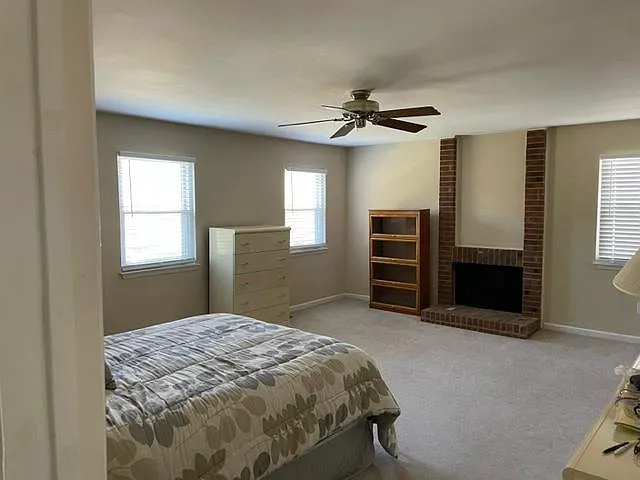6 bed, 3.5 bath, 3400 sqft, $4,400 — Photo 2