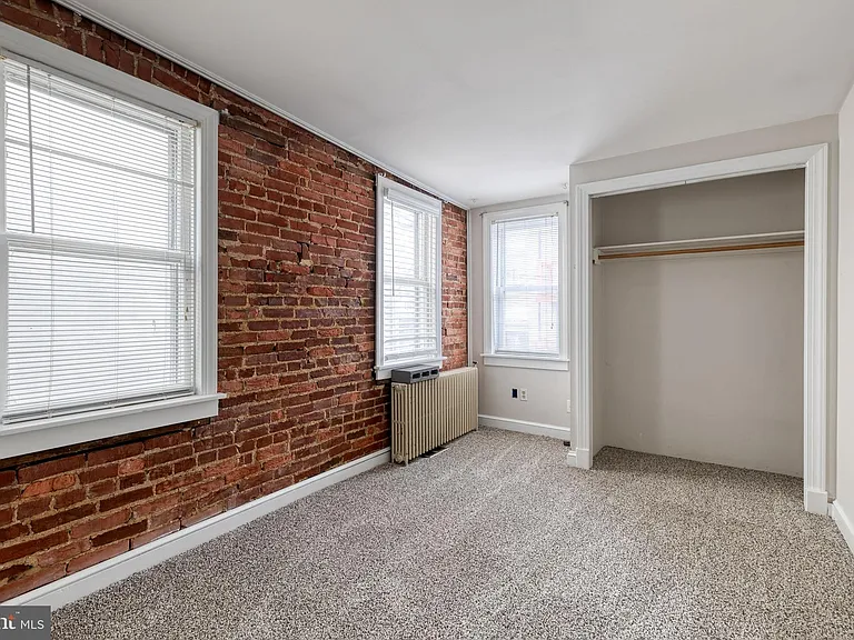 809 S Glover St — Photo 9