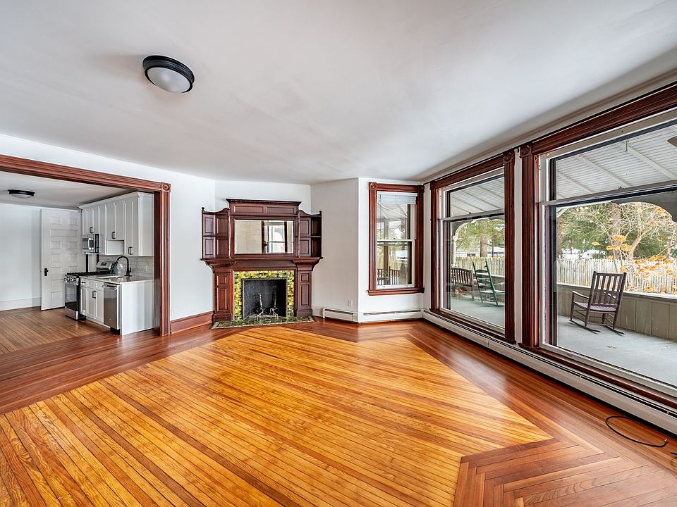 1st image of 245 Clinton St APT 1C