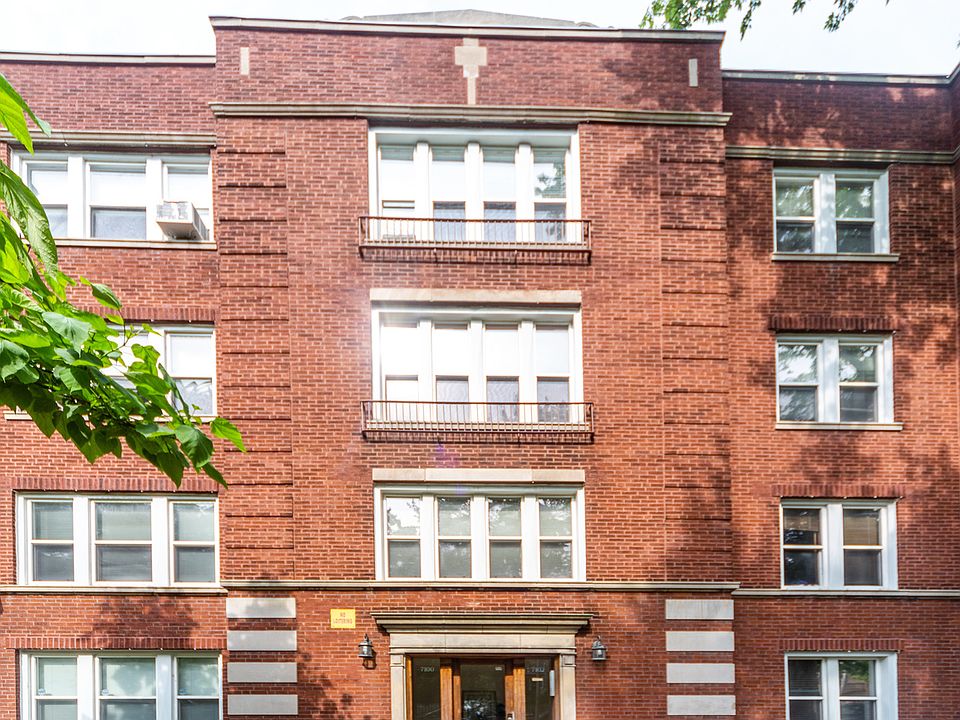 2nd image of 7100 N Damen Ave