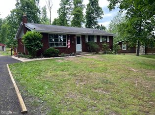 1195 Peevy Rd, East Greenville, PA 18041