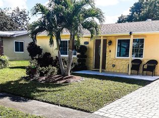 7704 SW 9th St, North Lauderdale, FL 33068
