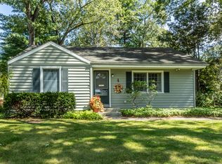 4 S George Washington Rd, Enfield, CT 06082