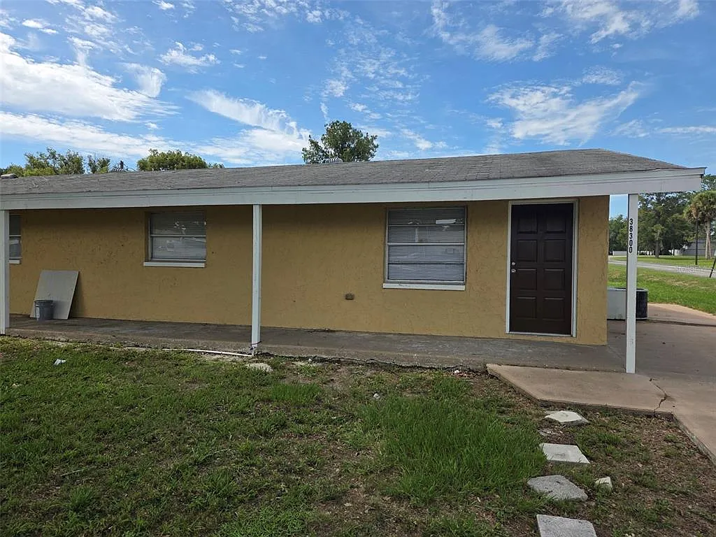 2 bed, 1.0 bath, 1152 sqft, $1,450 — Photo 1