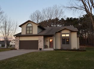 N6988 Bice Ave, Holmen, WI 54636