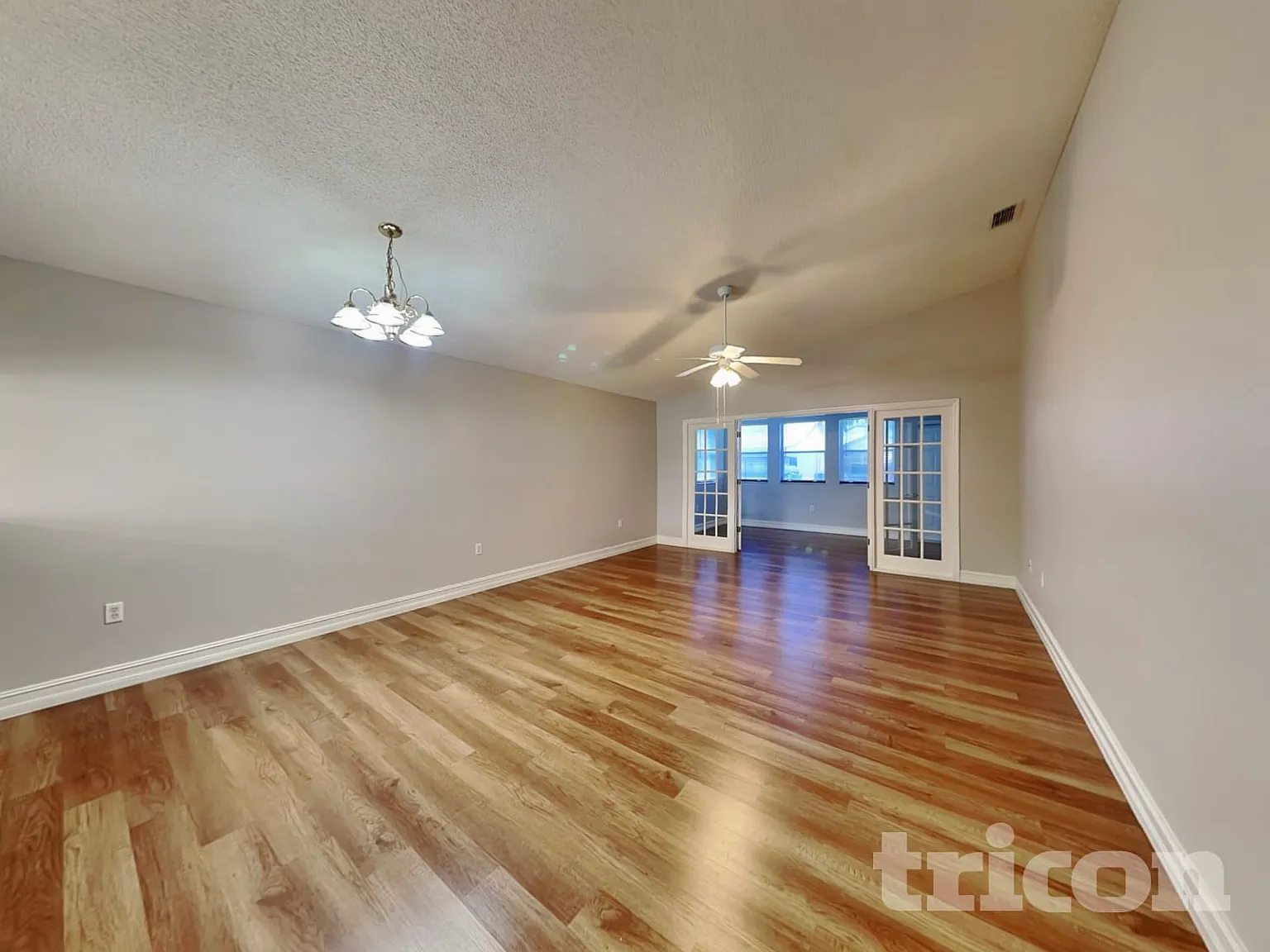 4307 Larrys Lagoon Winter Haven FL — Photo 2