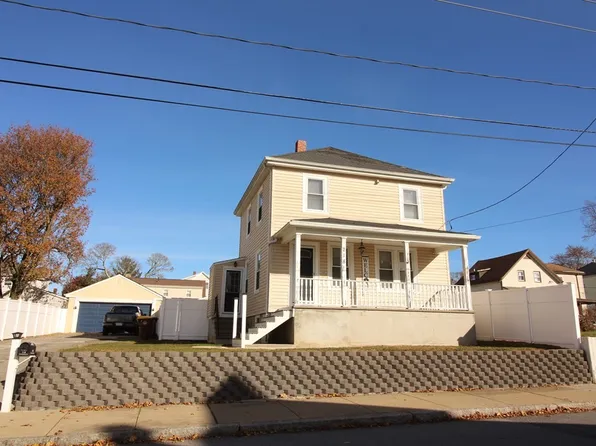 218 Lawton St, Fall River, MA 02721