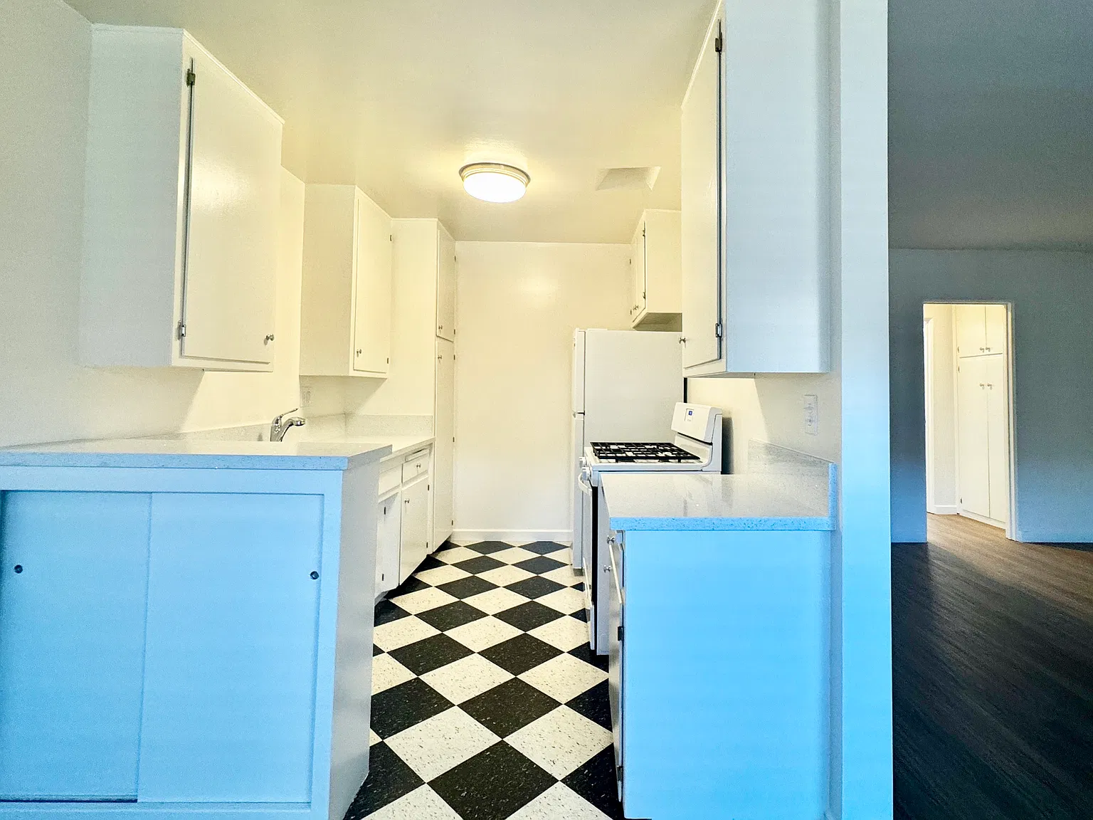 1 bed, 650 sqft, $2,150 — Photo 4