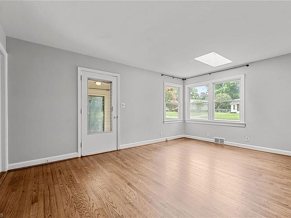 4th image of 2506 Fernwood Dr