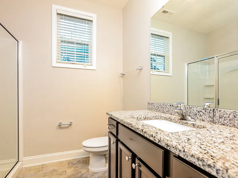 7435 Birchshire Dr — Photo 17
