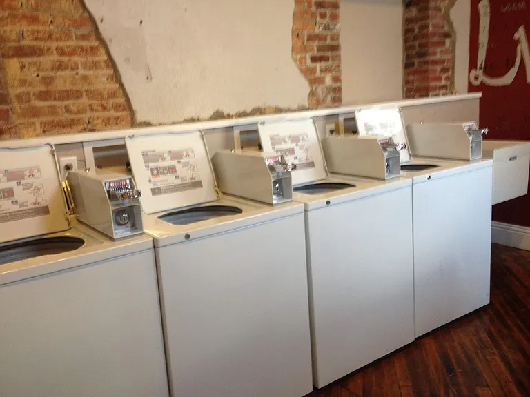 Monroe Street Suites — Photo 28