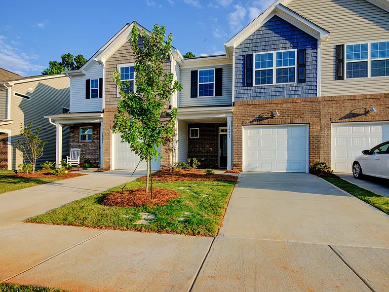 14061 Castle Nook Dr #70 — Photo 10