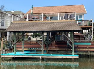 14 S Sandpiper St, La Marque, TX 77568