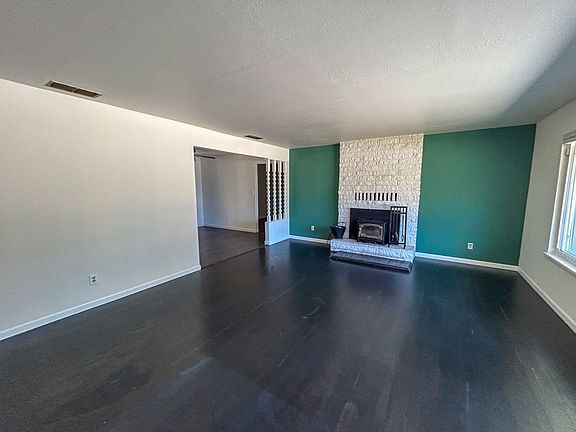 3rd image of 6762 Riverside Dr