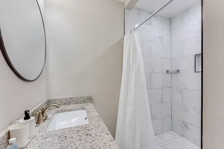 3 bed, 1597 sqft, $2,595 — Photo 2
