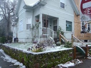 302 SE 74th Ave, Portland, OR 97215