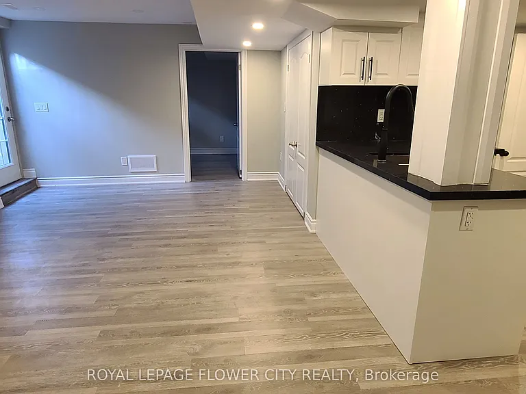 13 Tideland Dr — Photo 2